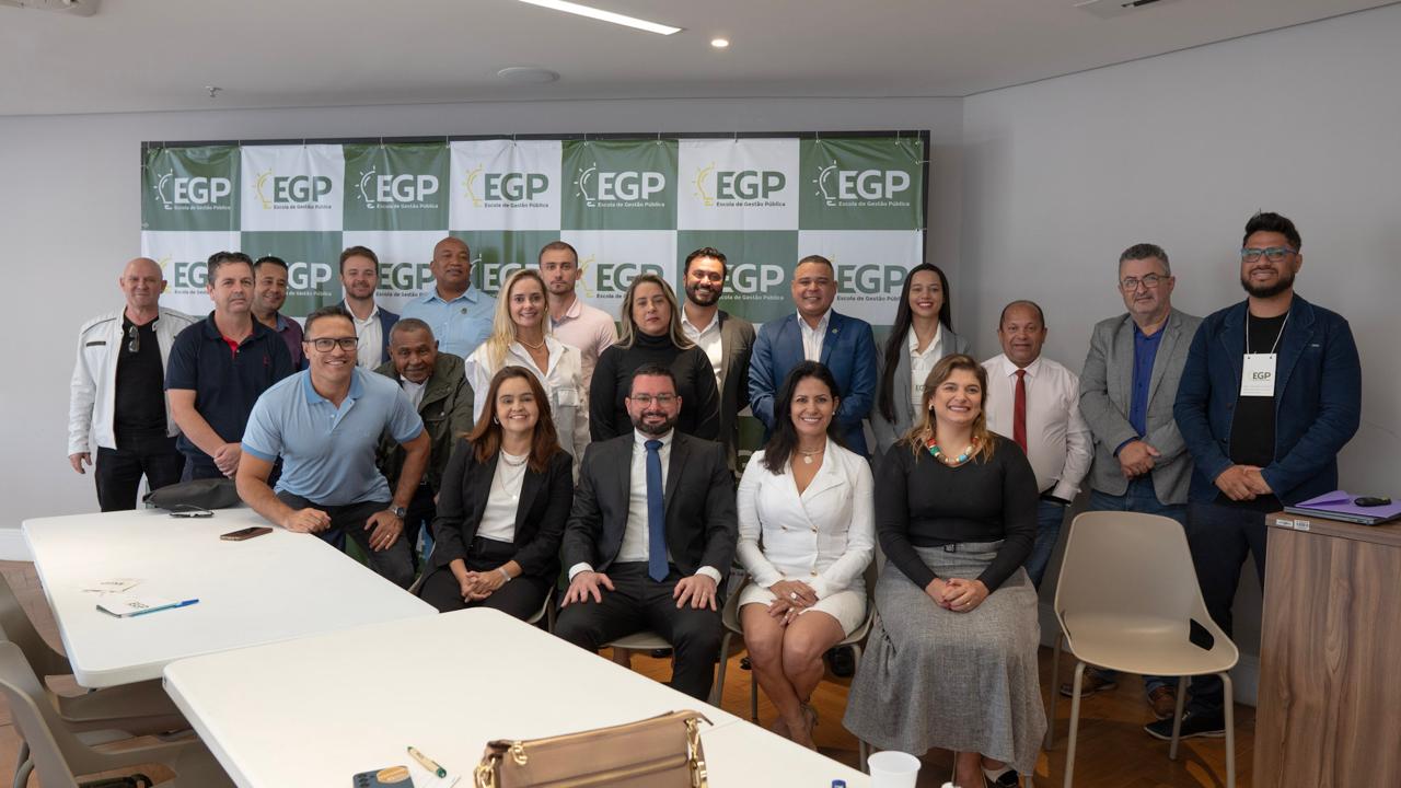 Equipe EGP com alunos gestores públicos